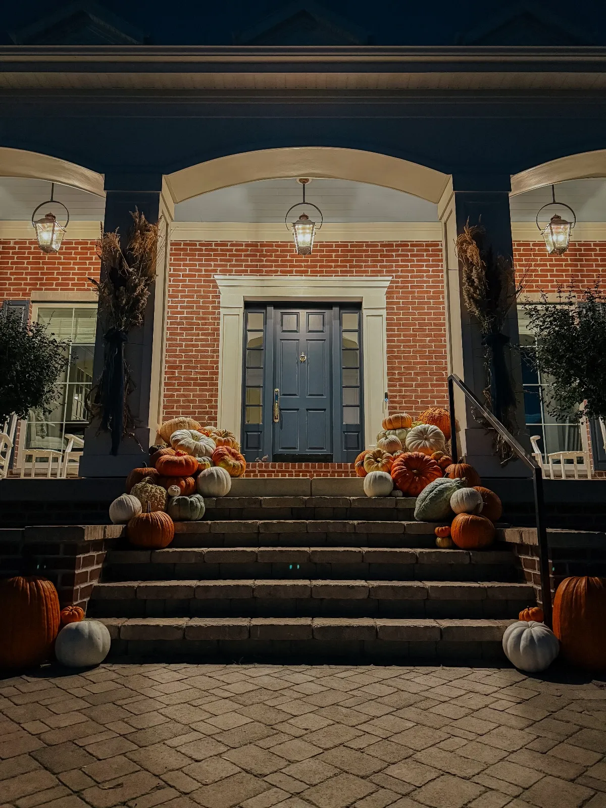 Mountain Pumpkins commercial fall display