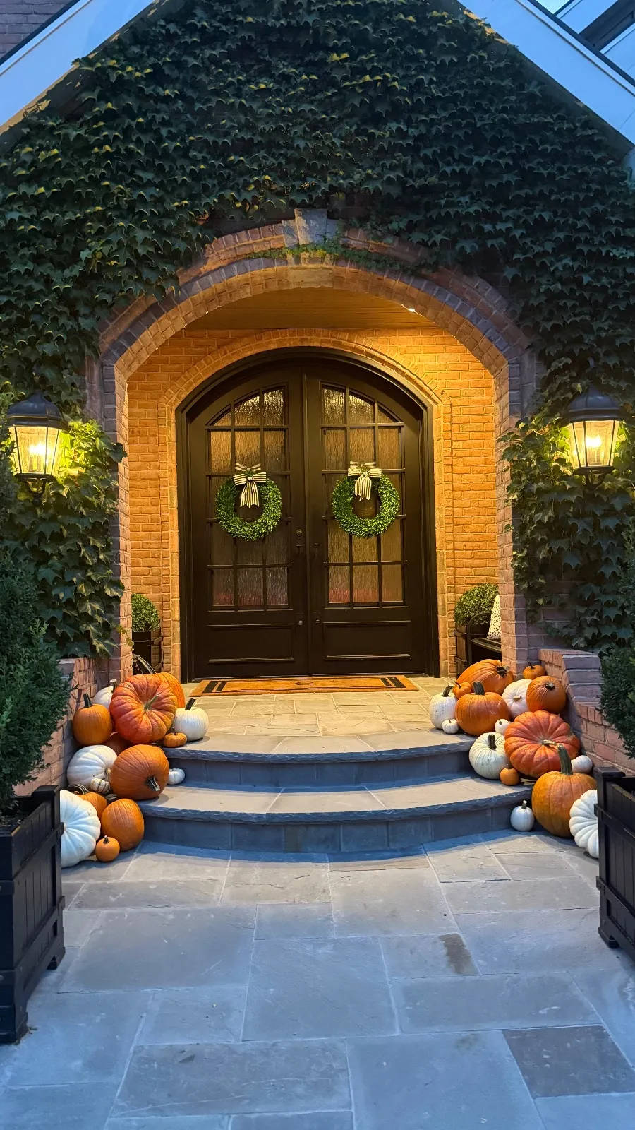 Mountain Pumpkins commercial fall display