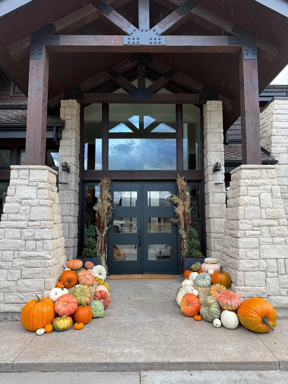 Mountain Pumpkins commercial fall display